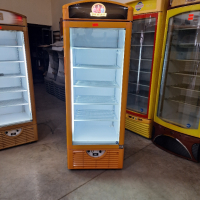 Хладилна витрина вертикална фризер, снимка 1 - Хладилни витрини и фризери - 44595841