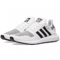 Мъжки маратонки Adidas Swift Run, снимка 3 - Маратонки - 33759360