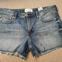 Дамски къси панталони MID RISE DENIM SHORTS, Размер W30, снимка 1 - Къси панталони и бермуди - 31068736