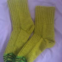 Вълнени цветни чорапки, снимка 5 - Български сувенири - 35200979