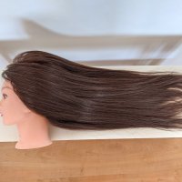 Фризьорска тренировъчна глава с ЕСТЕСТВЕНА коса 60см +стойка +аксесоари, снимка 2 - Аксесоари за коса - 32027308