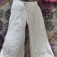 Разкроен бял ленен панталон, снимка 1 - Панталони - 40374327