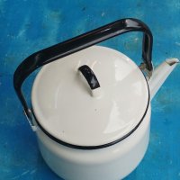 Стар емайлиран чайник СССР, 3 литра. , снимка 1 - Съдове за готвене - 42745113