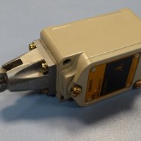 краен изключвател Omron WL D2-G limit switch 10A 500VAC, снимка 5 - Резервни части за машини - 37660718