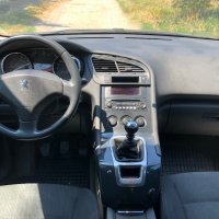 Peugeot 5008 1.6 HDI, снимка 12 - Автомобили и джипове - 42613976