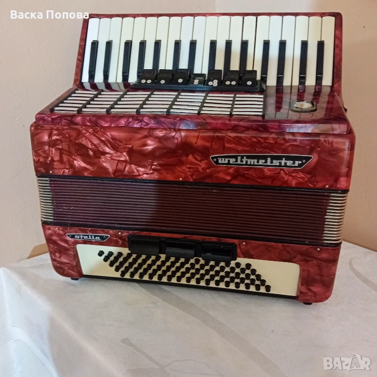 Акордеон Велтмайстер-стела 80 баса, снимка 1