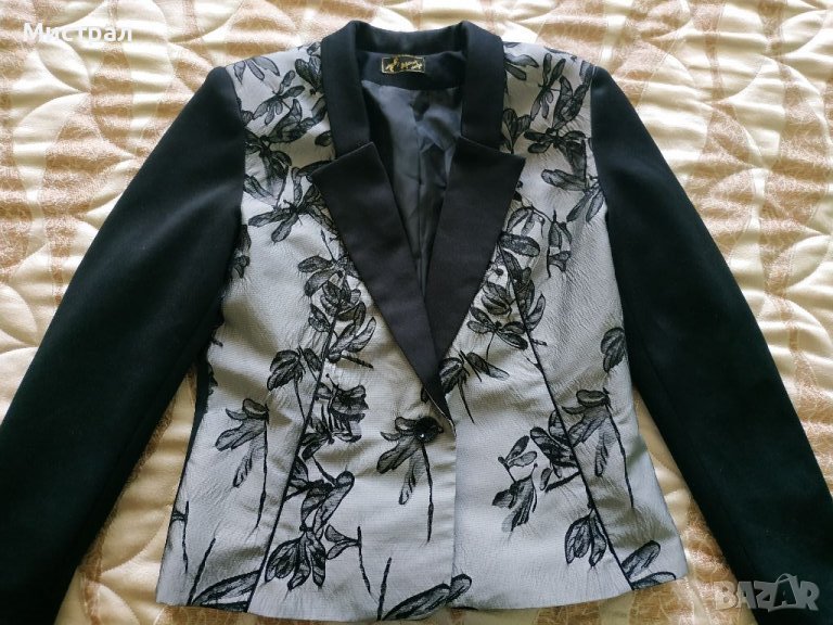 Луксозен дамски костюм в Костюми в гр. Перник - ID38265057 — Bazar.bg