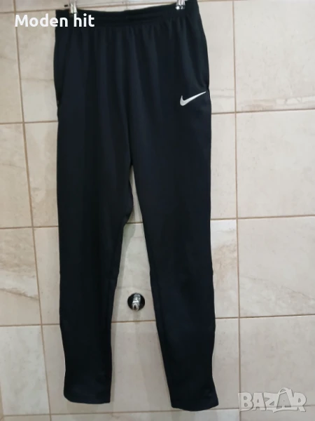 Оригинално долнище Nike Dri - Fit /полиестер/ за момче размер 158-170 см., снимка 1
