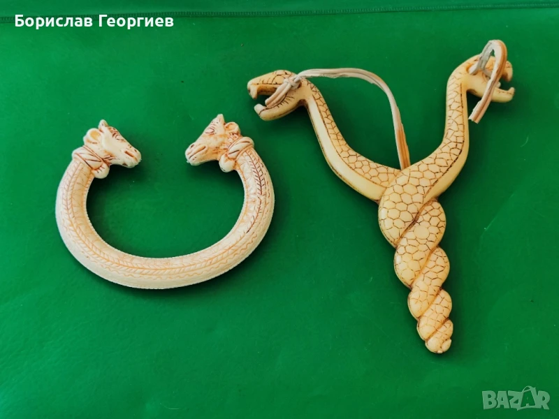 Стари играчки от списание Rahan pif, снимка 1