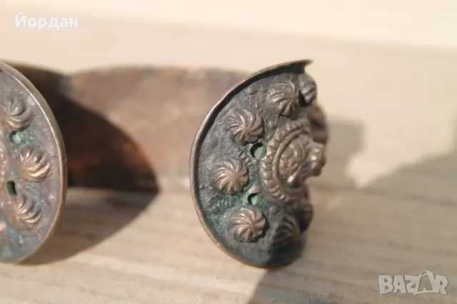 Възрожденска сребърна гривна рогатка, снимка 8 - Антикварни и старинни предмети - 49131319