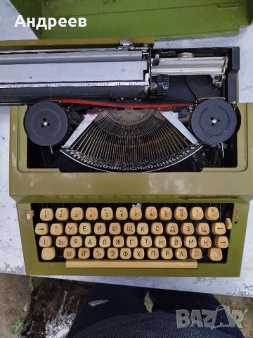 РЕТРО ПИШЕШТА МАШИНА, снимка 2 - Антикварни и старинни предмети - 36913835