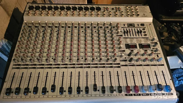смесителен пулт behringer pmx5000