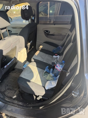 Renault Grand Scenic 1.6 dci , снимка 4 - Автомобили и джипове - 55965735