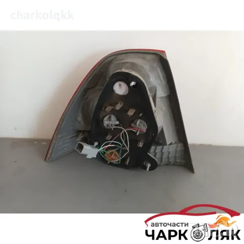 Стоп десен Тойота корола 1.4 седан, снимка 3 - Части - 47690297