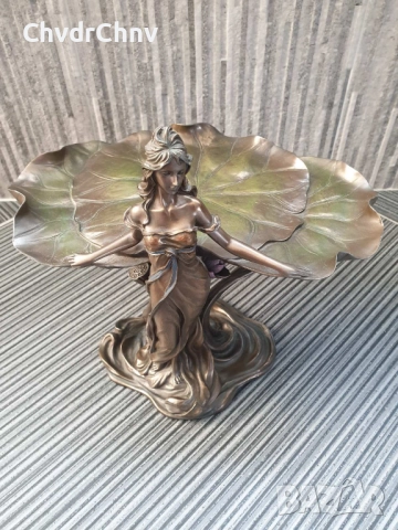 24см-2кг бронзов резин/италианска пиедестална фигурална фруктиера-бонбониера/фигура на фея с лилия