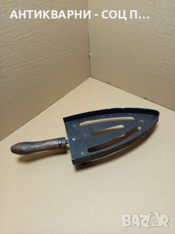 Стара Метална Поставка За Стара Ютия На Жар., снимка 2 - Антикварни и старинни предмети - 50842355