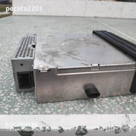 Продавам - оригинален cd changer за BMW, снимка 2 - Аксесоари и консумативи - 39024837