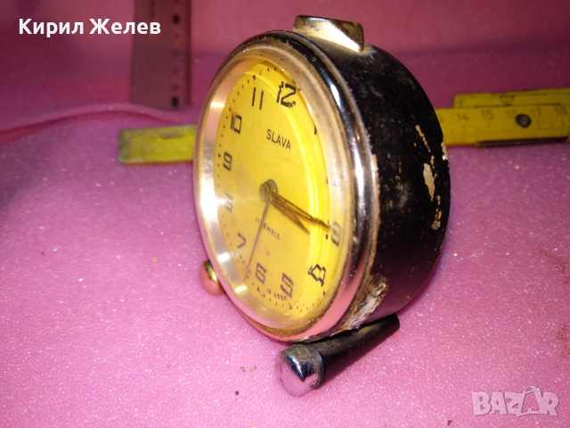 SLAVA MADE in USSR Стар КОЛЕКЦИОНЕРСКИ РУСКИ БУДИЛНИК МЕХАНИЧЕН НАСТОЛЕН ЧАСОВНИК СЛАВА СССР 30775, снимка 10 - Антикварни и старинни предмети - 44548987
