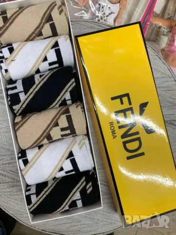 чорапи в кутия christian dior karl lagerfeld nike gucci adidas hermes, снимка 4 - Дамски чорапи - 51303383