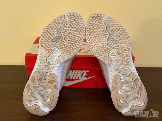 Дамски маратонки Nike Renew | 40,5, снимка 4 - Маратонки - 52517138