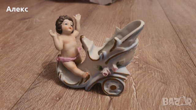 Стара порцеланова вазичка, Франция, 1950г, снимка 6 - Колекции - 38502018