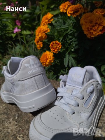 Оригинални детски маратонки Адидас , снимка 2 - Детски маратонки - 37364618