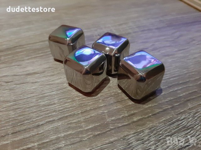 Метални кубчета за охлаждане на напитки лед