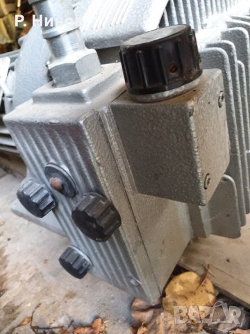 Вакуум помпа rietschle vacuum pumps суха 80m3  3 kW ел мотор, снимка 4 - Други машини и части - 30159262