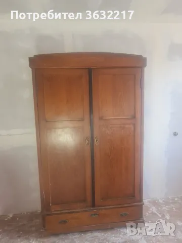 Стар масивен гардероб, изработен от благороден орех, снимка 3 - Антикварни и старинни предмети - 49553804