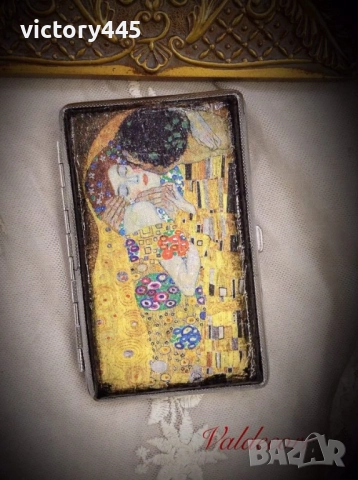 Табакера Целувката 