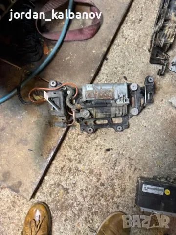 Компресор за въздушното окачване на Ауди Audi A8 D4 H4 само за 430лв. 4H0616005C, снимка 5 - Части - 49288204