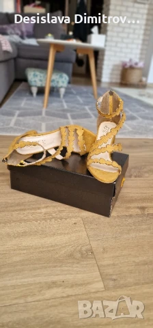 Нови сандали с ток, снимка 2 - Дамски обувки на ток - 51330937