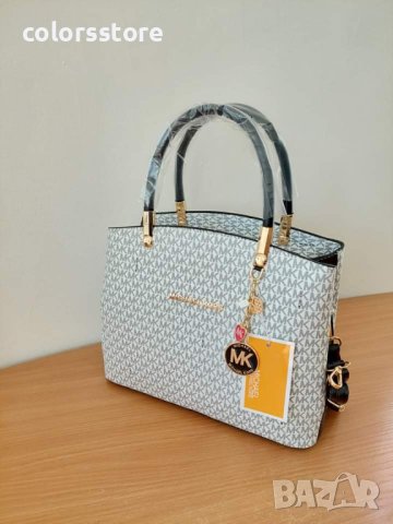Черна чанта Michael Kors  код SG88, снимка 2 - Чанти - 35760078