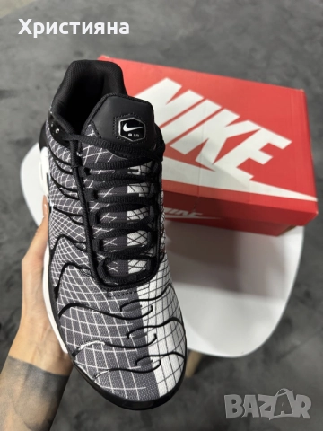 Nike Air Max Plus Black/ White-Black, снимка 2 - Маратонки - 56452210