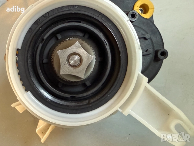 Кафемелачка Krups Мелачка, снимка 3 - Кафемашини - 51517972