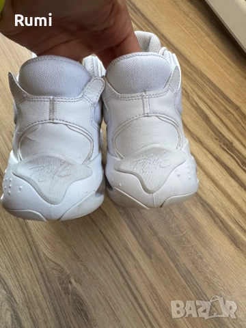 Оригинални маратонки Nike Jordan Max Aura 4! 37,5 н, снимка 6 - Маратонки - 31456669