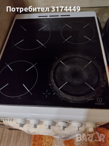 Готварска печка, марка Индезит,с керамични котлони , снимка 5 - Печки, фурни - 42409226
