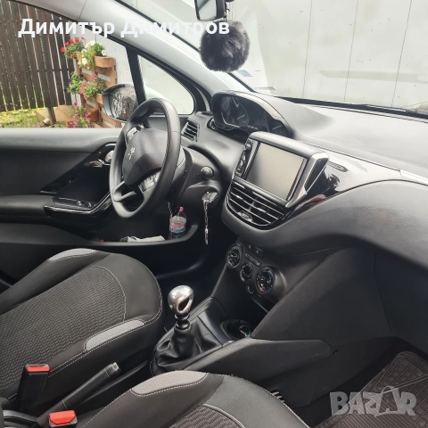 Пежо 208, снимка 5 - Автомобили и джипове - 52618025