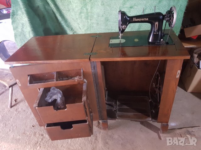 Шевна машина Husqvarna