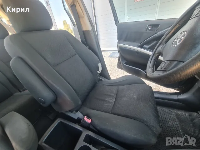Toyota Corolla Verso, снимка 18 - Автомобили и джипове - 56333645