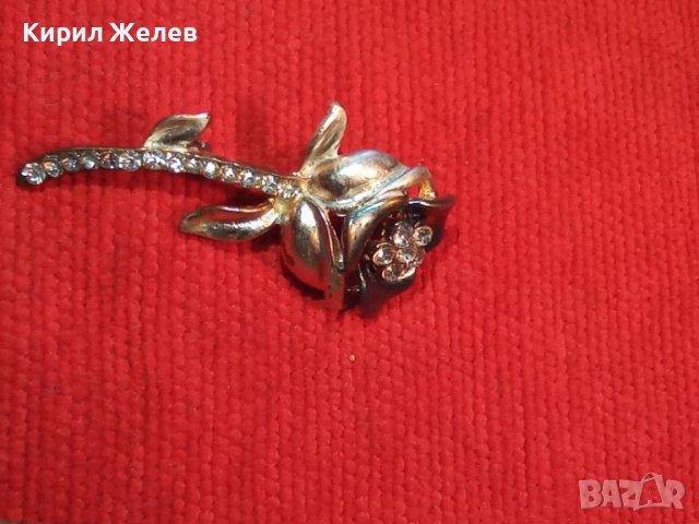 НЕЖНА ПОЗЛАТЕНА КРИСТАЛНА АРТ БРОШКА - РОЗА 11897