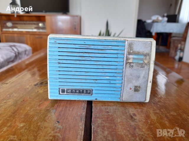Старо радио,радиоприемник Юпитер #2, снимка 1 - Антикварни и старинни предмети - 42048775
