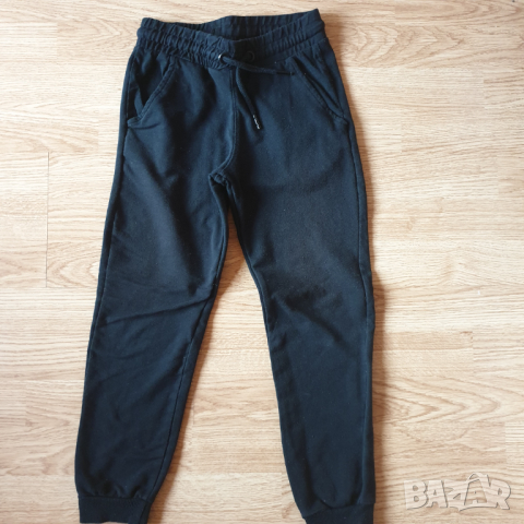 Ватирани рокличка и спортни лотчета 134-140, снимка 13 - Детски комплекти - 36416218