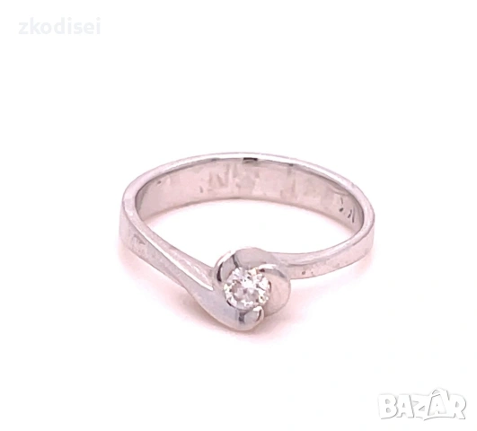 Златен дамски пръстен с диамант 2,52гр. размер:50 14кр. проба:585 модел:35723-6