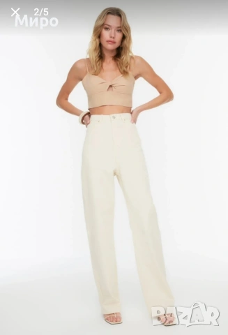 Дамски бели дънки Trendyol - 38 размер, снимка 2 - Дънки - 54172447