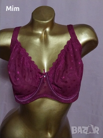 90 D Червен дантелен сутиен 