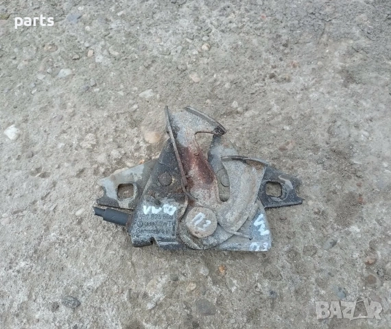 Ключалка Преден Капак VW Пасат 3 - 4 - 357823509, снимка 2 - Части - 54083028