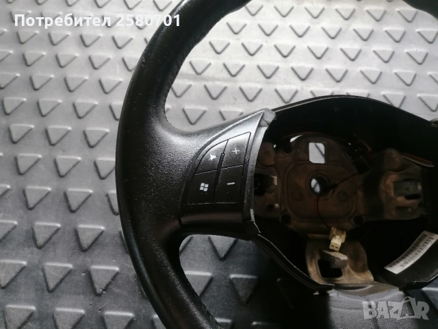 Продавам оригинален кожен мулти волан за Фиат 500 от2009г. до 2015г , снимка 3 - Аксесоари и консумативи - 51708590