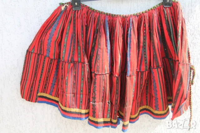 Пищимал /престилка от народна носия