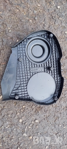 Капак ангренажен ремък Peugeot 407 1.8 бензин, снимка 2 - Части - 52351515